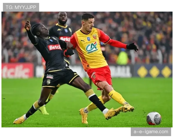 摩纳哥中路渗透战术显成效，助球队强势登顶引关注